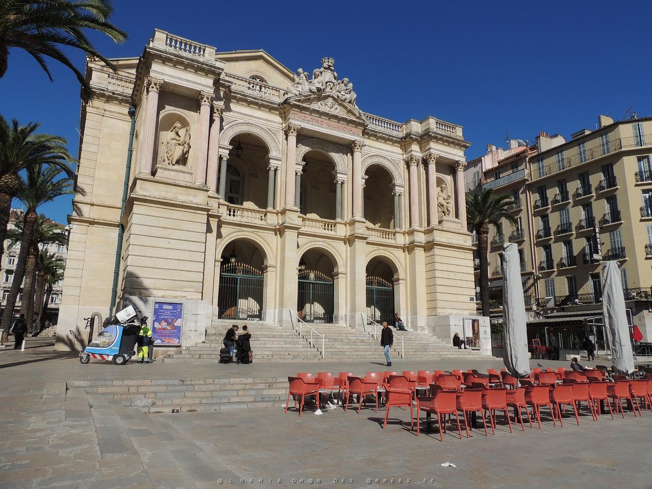 le Theatre.JPG -           